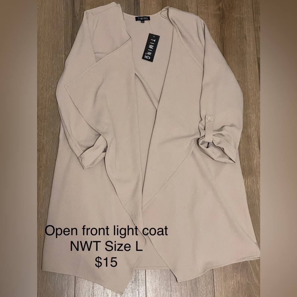 Cream/tan light open front coat